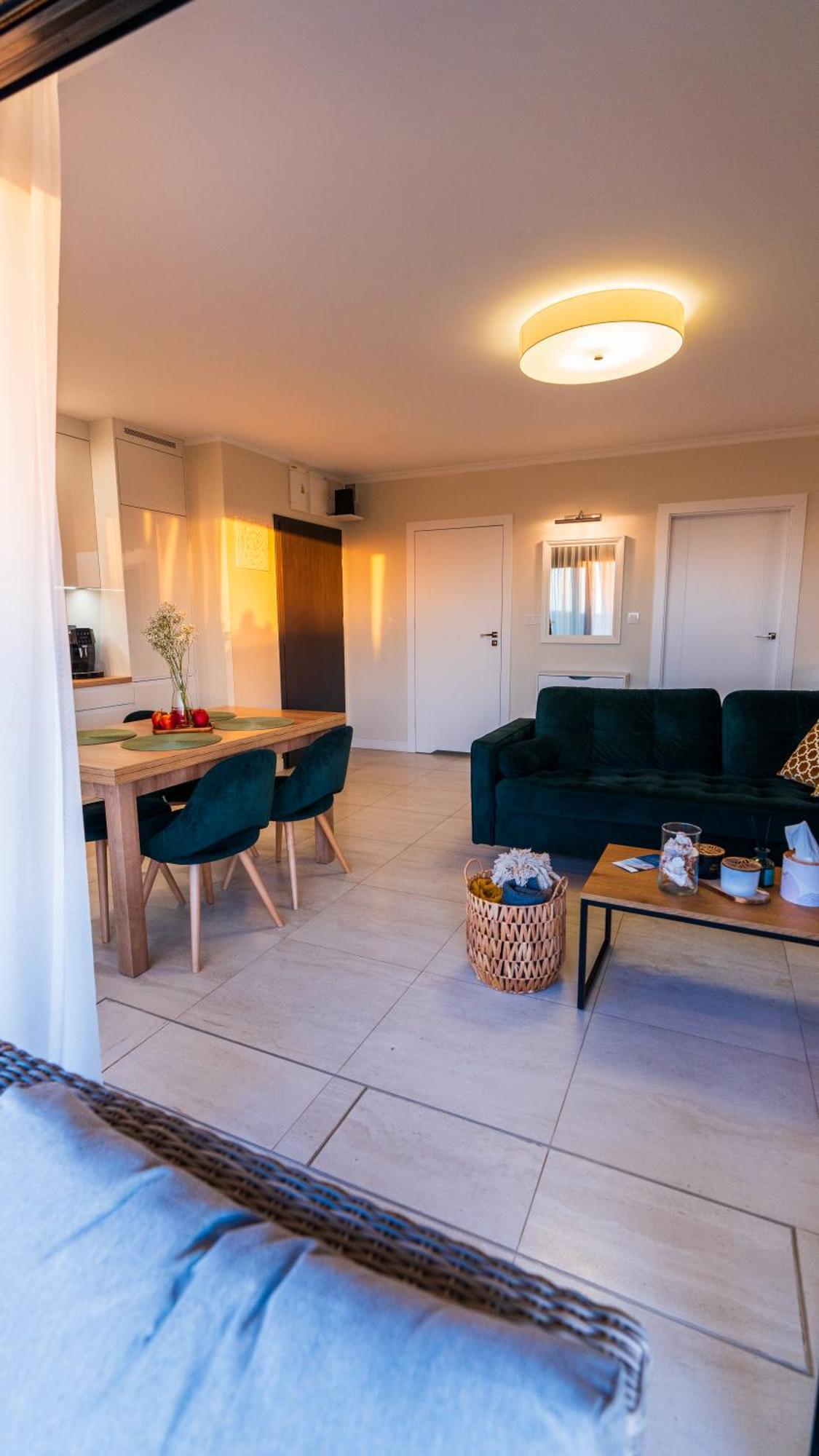 Apartament Odnowa Z Bezposrednim Widokiem Na Morze W Gardenia Dziwnow - Buitenkant foto